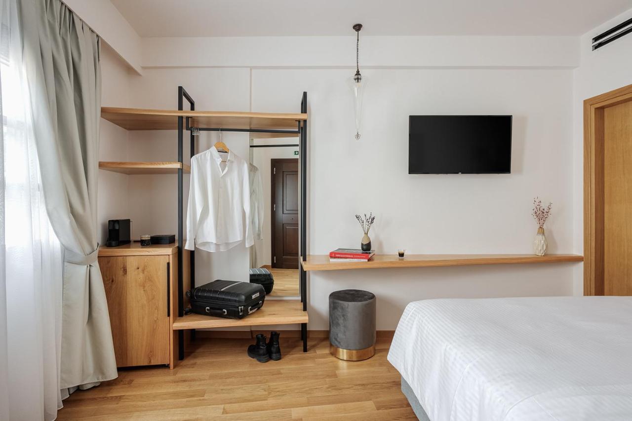 Petrou Suites Янина Экстерьер фото
